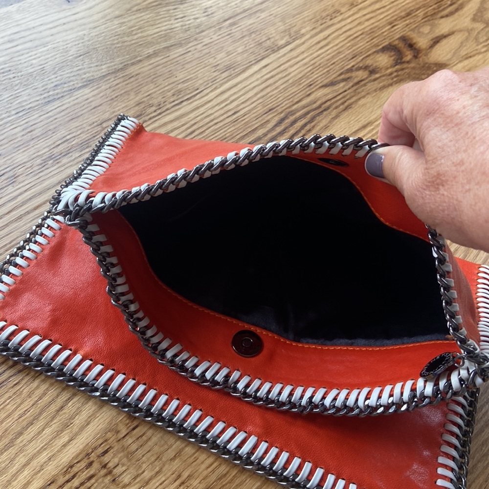 Leather clutch - Picture 3 of 4